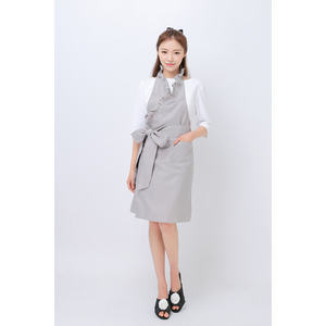 ผ้ากันเปื้อนสีเทา TO-189 แบบมีระบาย สำหรับโรงแรมและร้านเสริมสวย - Product Image 1