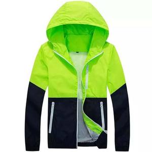 Chaqueta de lluvia impermeable ligera para hombre con capucha para exteriores, cremallera de alta calidad, 100% poliéster, nailon, estilo callejero, chaqueta para hombre - Product Image 1