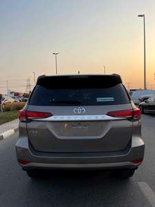 Toyota Fortuner EXR nueva/usada, transmisión automática, SUV de 7 plazas - Product Image 3