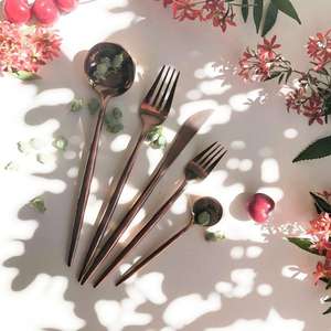 Ensemble d'argenterie en or rose, ensemble de couverts en acier inoxydable d'apparence fine et légère, ensemble de couverts en métal durable et facile à transporter, Offre Spéciale - Product Image 3