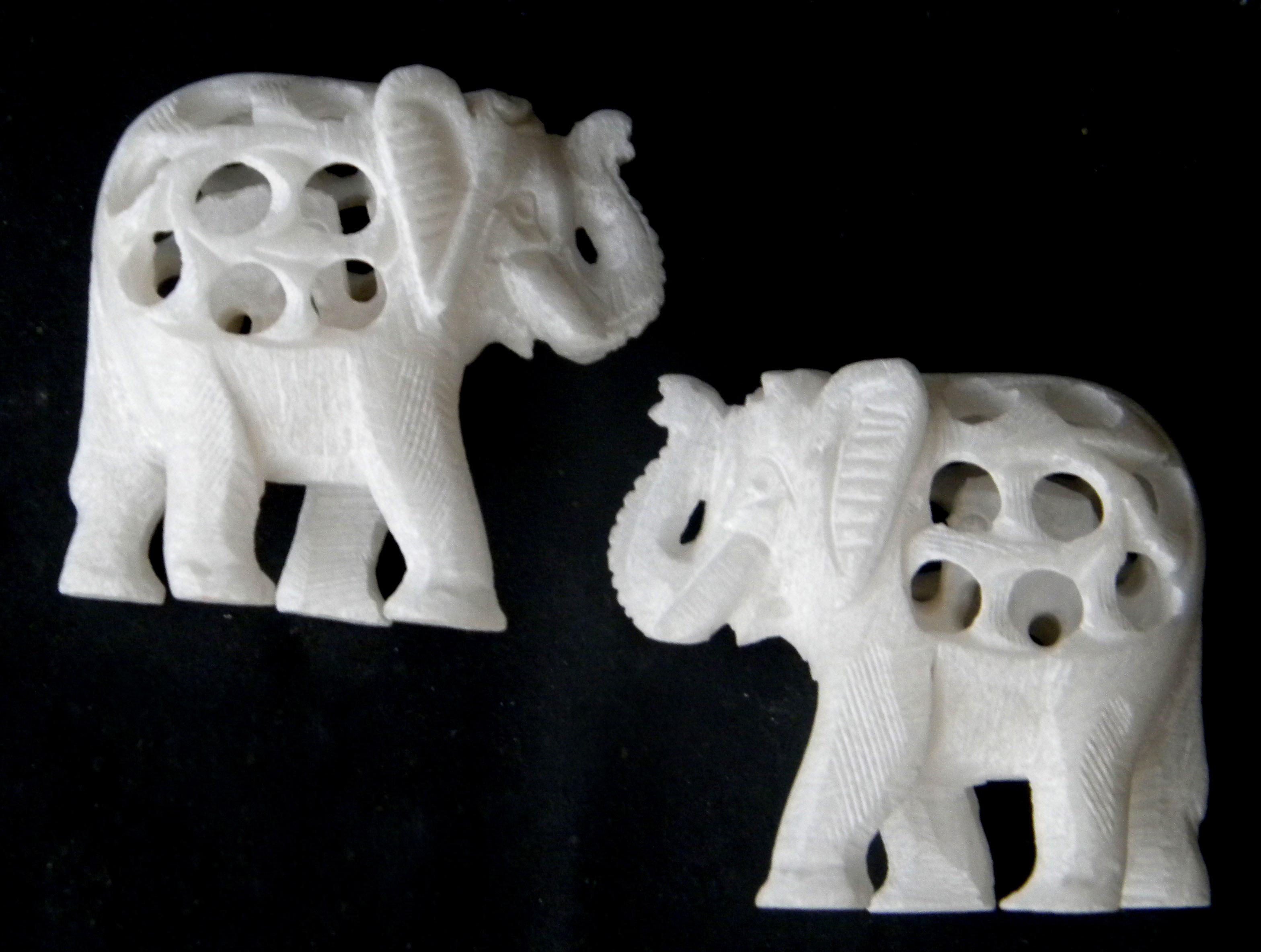 天然石の象の置物、インドの手作りのアラバスター彫刻、アンダーカット