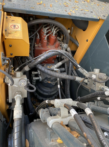 Offre d'enchères très demandée pour une pelle sur chenilles HX210AL 2023 avec hydraulique à haut débit, godet et pince hydraulique - Product Image 4