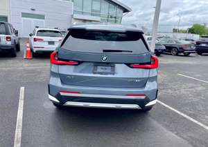 BMW X1 xDrive28i 2024, Caja de Cambios Automática, Interior Oscuro, Asientos de Cuero, Volante a la Izquierda/Derecha, Auto Usado, Gasolina - Product Image 6