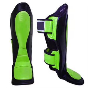 Espinilleras de Cuero Personalizadas para Adultos con Impresión por Sublimación, Diseño Ligero, Cierre de Gancho y Bucle para Deportes de Fútbol - Product Image 4