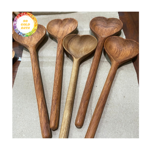 Cuillère en bois fabriquée à la main avec du bois de teck pour la cuisson en remuant ou servir des repas chauds fabriqués au Vietnam - Product Image 6