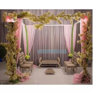 Chaises Fusion Vidhi Mandap modernes pour mariages Décorations de mariage indien au design contemporain élégant - Product Image 1