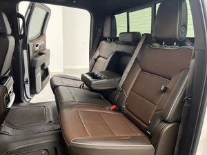 LIMPIO 2024 G M C Sier ra 1500 Denali Crew Cab 4WD - Product Image 3