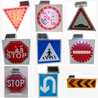 Panneau STOP solaire à LED, panneau de signalisation routière clignotant alimenté par l'énergie solaire, panneau de sécurité routière réfléchissant 3M pour intersection