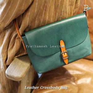 Sac à bandoulière en cuir vintage rétro inspiré matériel antique cuir vieilli couleurs chaudes charme nostalgique conceptions patrimoniales tendance - Product Image 6