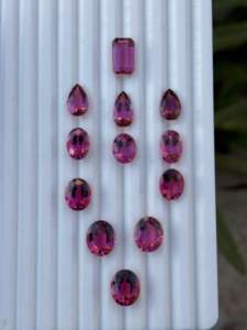 Taille libre Superbe collier de tourmaline rubellite rose Formes mixtes Belle mise en page avec des pierres précieuses naturelles en vrac - Product Image 4