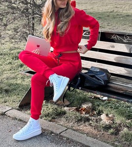 ชุดเสื้อเอวลอยแฟชั่นสำหรับผู้หญิงเครื่องแต่งกายเข้าคู่สุดชิคเหมาะสำหรับใส่ไปงานปาร์ตี้วันหยุดและลุคฤดูร้อนทุกวัน - Product Image 1