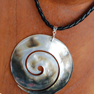 Collar Baygon SEASHELL JEWELRY con Cuentas de Concha Negra, Estilo Bohemio, para Regalo, Forma de Luna - Product Image 1