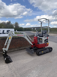 Nouvelle mini-excavatrice Takeuchi à vendre, excavatrice compacte sur chenilles, prête à être expédiée - Product Image 1
