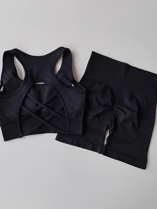 Ensemble de vêtements de sport pour femmes, haut court et short, tenue de sport confortable pour le yoga, la gym, la course à pied et les occasions décontractées - Product Image 4