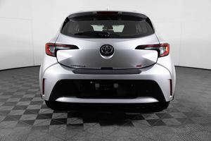 Toyota Corolla Hatchback Hybride AWD Tech Premium, boîte automatique, sièges en cuir, jantes R16 claires/foncées, économique en carburant, à vendre - Product Image 2