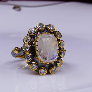 Bague classique avec topaze verte en pierre de lune et zircon en acier inoxydable plaqué or et argent sterling pour mariage - Product Image 5