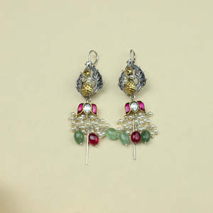 Boucles d'oreilles pendantes Anokhi Fusion Paon et Lotus en argent sterling et zircon pour mariage - Product Image 3