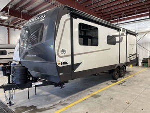Nueva caravana de camping RV 2027 Foorest River Rockwood Ultra Lite 2608BS - Product Image 1