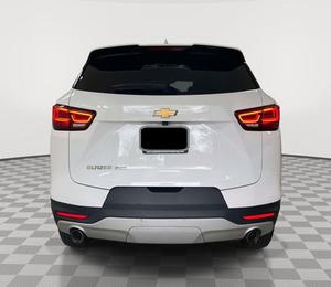 Chevrolet Blazer 2LT AWD 2023 d'occasion, incroyablement parfait, faible kilométrage, en stock, proposé à un prix fantastique - Product Image 5