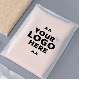 Sacs à provisions personnalisés recyclables les plus vendus meilleure performance sac en plastique fin imprimé de logo pour vêtement - Product Image 1