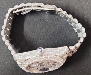 Montre de luxe unisexe VVS Moissanite avec diamant Bracelet en acier inoxydable glacé et étanche 41mm Affichage analogique Sports Charm Factory - Product Image 6