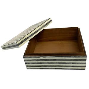 Caja hecha a mano única en blanco y negro de madera india, cajas decorativas para huesos, organizador con base india diseñado en la India por Lametierartz - Product Image 5