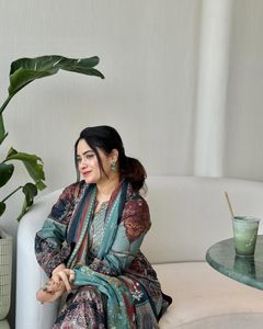 Venta al por mayor de Salwar Kameez para mujeres pakistaníes de diseño artístico para la elegancia de la fiesta de boda de primera calidad de la India - Product Image 3