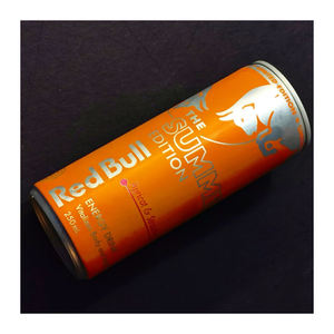 Red Bull albaricoque edición bebida energética comprar en línea saludable impulso de energía sin azúcar - Product Image 1