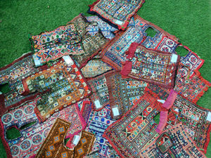 Écusson en coton brodé ethnique, Vintage, bohème, robe, écusson de cou, broderie africaine, écusson miroir - Product Image 2