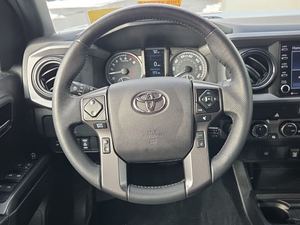 Camioneta T-ACOMA TRD Todoterreno 2022 Usada en Excelentes Condiciones, 6 Velocidades, 278 HP, Clasificación de Seguridad Completa - Product Image 2