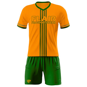 Kits de fútbol retro de diseño personalizado, uniformes de camiseta de fútbol para niños y hombres de alta calidad, conjuntos superiores de moda, servicio OEM para - Product Image 1