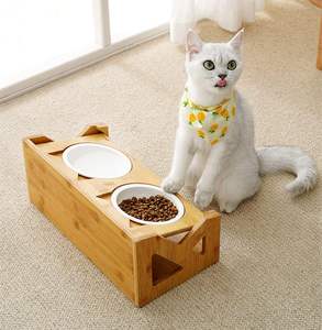 Cuencos para gatos Mesa de comedor para mascotas con pendiente elevada Soporte de madera Cuencos elevados para mascotas con soporte oblicuo para comer más cómodo - Product Image 4
