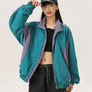 เสื้อกันลมผ้าไนลอนกีฬาลำลองสำหรับผู้ชายเสื้อกันลมบล็อกสีสำหรับเดินป่ากลางแจ้งชุดวอร์มกันน้ำพร้อมกระบวนการเคลือบ - Product Image 4