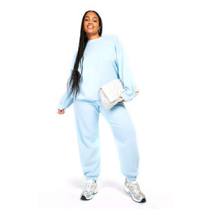 Conjuntos Deportivos de Dos Piezas para Mujer de Alta Calidad OEM, Diseño Holgado, Trajes Deportivos para Invierno para Mujer, Servicio OEM - Product Image 1