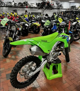 MEILLEURE OFFRE NEUVE : Moto <span class=keywords><strong>Kawasaki</strong></span> KLX 300R 2026 à <span class=keywords><strong>vendre</strong></span> avec garantie - Product Image 2
