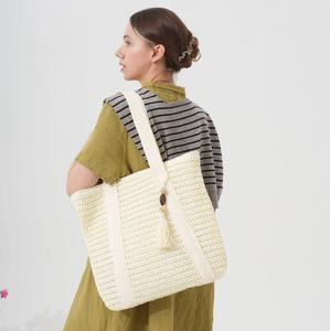 Sac fourre-tout élégant en paille tressée avec pompon, fait main en papier, grande capacité, sac à bandoulière pour femme, été, plage, quotidien - Product Image 1