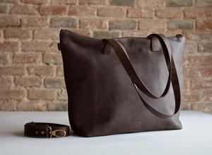 Sac fourre-tout portable vintage en cuir véritable pour femme, sac à main de créateur 2025 LWTB-0100 - Product Image 6