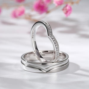 แหวนคู่ปรับขนาดได้ เจลูเลีย เงินสเตอร์ลิง ดีไซน์ปีกเคลือบโรเดียม - Product Image 5