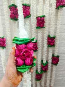 Guirnalda de Flores de Mogra y Ranúnculos Hecha a Mano, Decoración de Boda India, Fondo para Semi-Sari, Decoración para Ceremonias y Fiestas Seemantham - Product Image 3