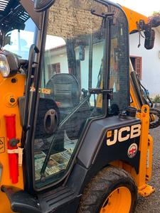 รถตักล้อยาง JCB 1CX แบบมีที่ตักด้านหน้าและที่ขุดด้านหลัง มือสอง ปี 2020 พร้อมรับประกัน 2 ปี กำลัง 44.7 กิโลวัตต์ - Product Image 3