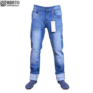 กางเกงยีนส์เดนิมผู้ชายแบบสั่งทำพิเศษ ขายส่ง กางเกงยีนส์เดนิมฟอกสีแบบมีรอยขาด สไตล์ลำลอง พร้อมโลโก้ OEM กางเกงยีนส์ Celana Pria แบบสั่งทำ - Product Image 1