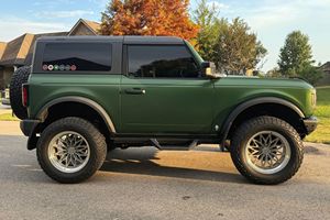 Ford Bronco Big Bend 2022 Usado en Buen Estado, Transmisión Manual de 7 Velocidades, Tapicería Pepita Houndstooth - Product Image 3