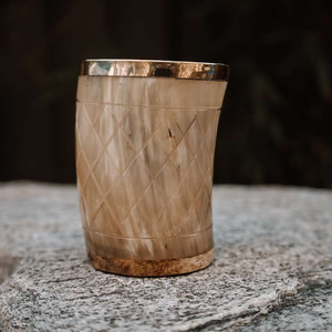 Vaso de chupito de cuerno vikingo auténtico, hecho a mano y tallado a mano, cuerno de búfalo natural, borde dorado único para beber, artesanías de lujo - Product Image 3