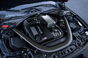 BMW M4 Cabriolet 2015 d'occasion en bon état, moteur 6 cylindres biturbo, pack Executive, toit rigide rétractable - Product Image 6