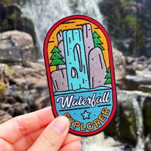 Parche bordado con logotipo 3D personalizado al por mayor, parches para coser bordados para planchar para ropa - Product Image 4