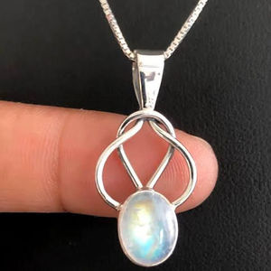 Collier pendentif en laiton plaqué or vintage avec chalcédoine aqua naturelle, fait à la main, forme ovale 8x10 mm, serti en bélière, bijoux - Product Image 1