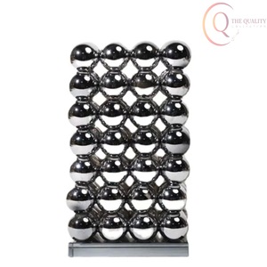 Vase à fleurs en métal artisanal avec un design artistique, parfait pour ajouter de l'élégance et du charme aux espaces intérieurs - Product Image 6