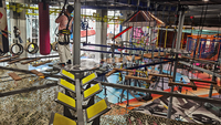 Projet clé en main de centre de divertissement familial en intérieur, équipement d'amusement personnalisé, parc de trampolines et aire de jeux gonflables