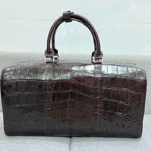 กระเป๋าแฟชั่นดีไซน์เนอร์หนังจระเข้ PVC ขายดี รุ่น Unisex ปิดซิป สายสะพายปรับได้ ความจุเยอะ เหมาะสำหรับเดินทางท่องเที่ยวกลางแจ้ง - Product Image 4
