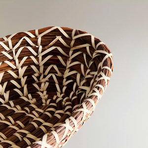 Vietnam Handwoven Seagrass Serving <b>Basket</b> with Creative Ring Handle Design Eco-Friendly Home Decor <b>Storage</b> Solution Wholesale - Product Image 3